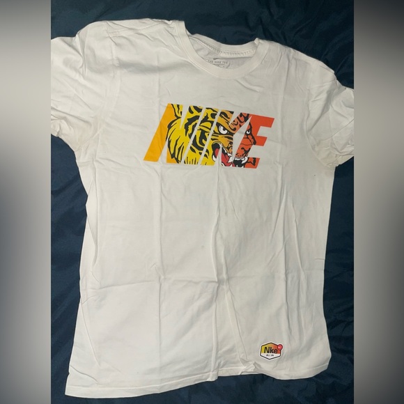 Nike T-shirts - Picture 9 of 11